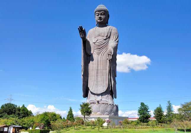 Ushiku Daibutsu