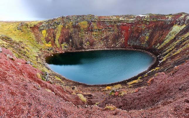 Kerid vulkáni kráter tó Grímsnes terület, dél Izland