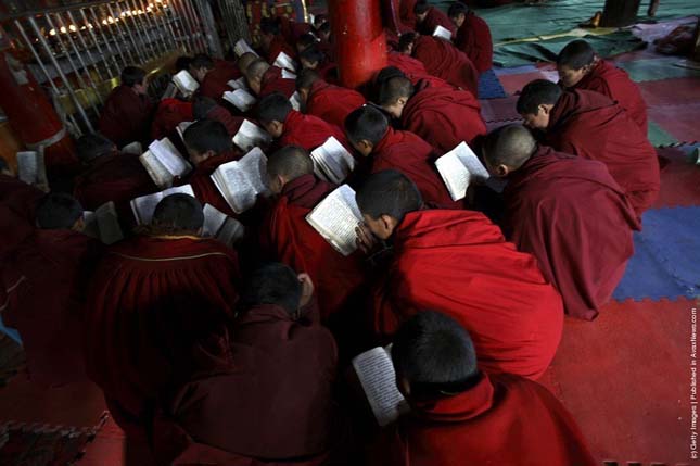 Larung Gar Buddhista Akadémia