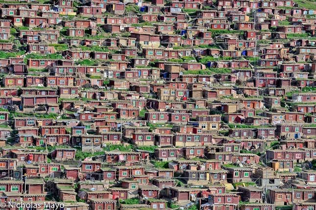 Larung Gar Buddhista Akadémia Tibet