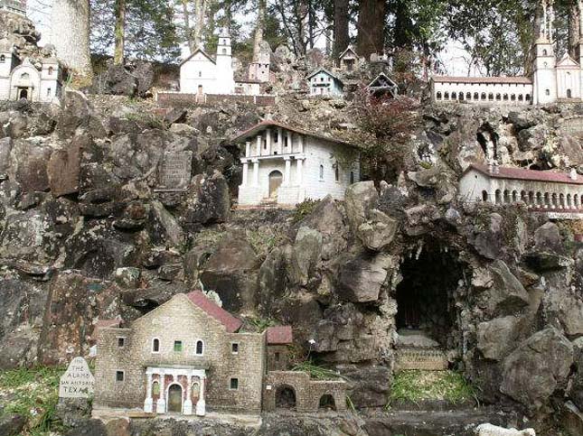 Ave Maria Grotto