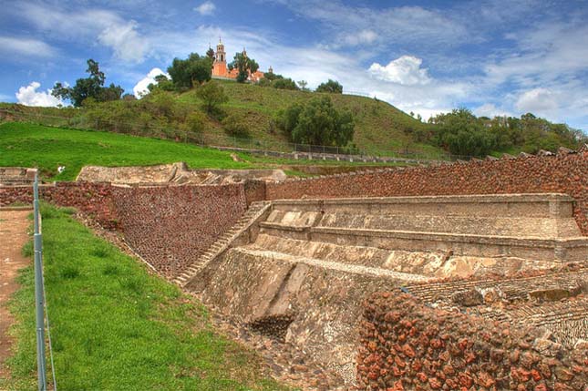 Cholula Nagy Piramisa