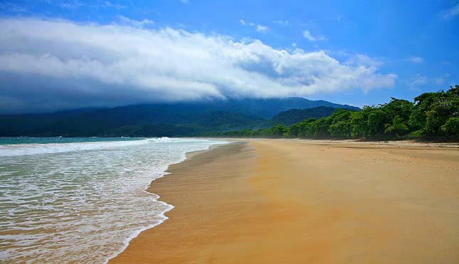 Lopes Mendes Beach, Ilha Grande, Brazília