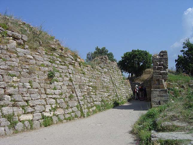 Walls of Troy