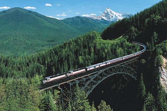 Determined Climber (Rocky Mountaineer), Canada