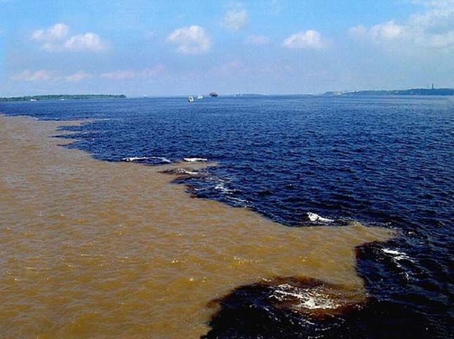 Rio Negro és az Amazonas folyó