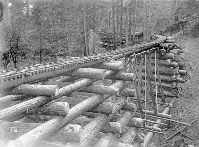 fából készült híd