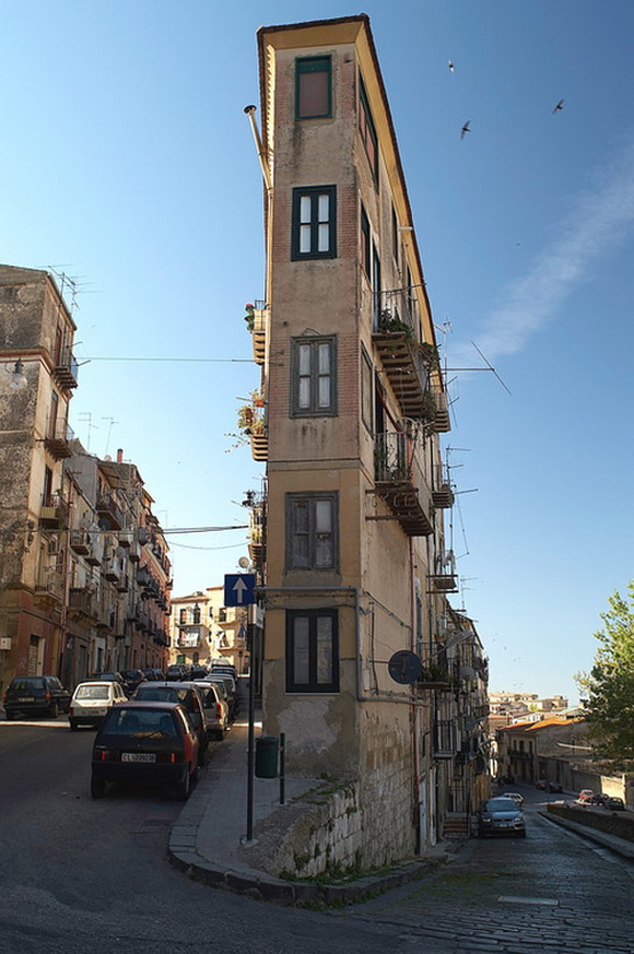 Thin Apartment Building, Italy