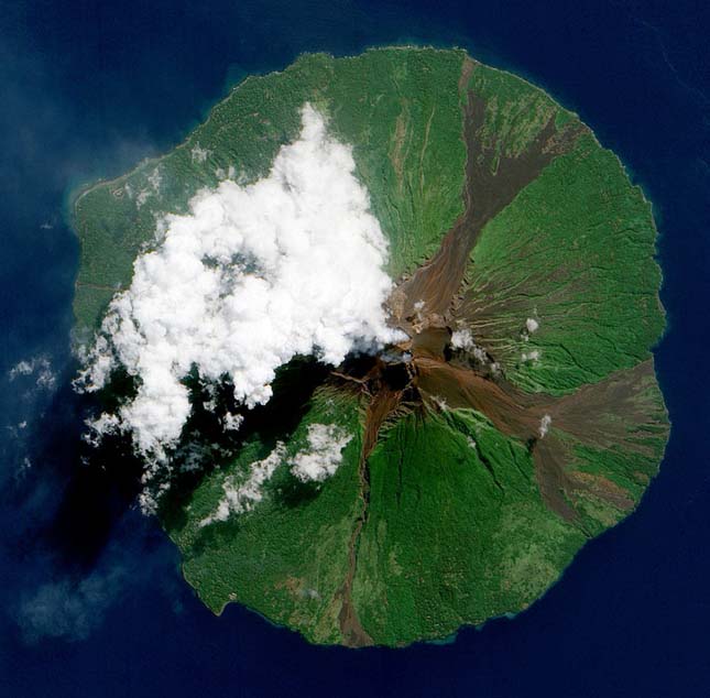 Manam Vulkán, Pápua Új-Guinea