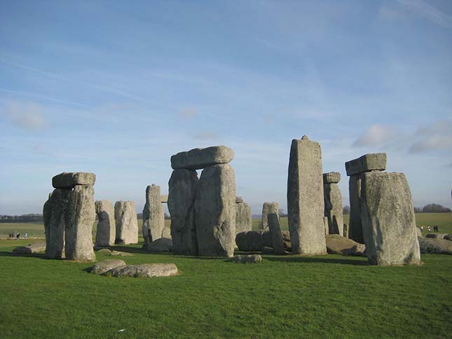 stonehenge-2